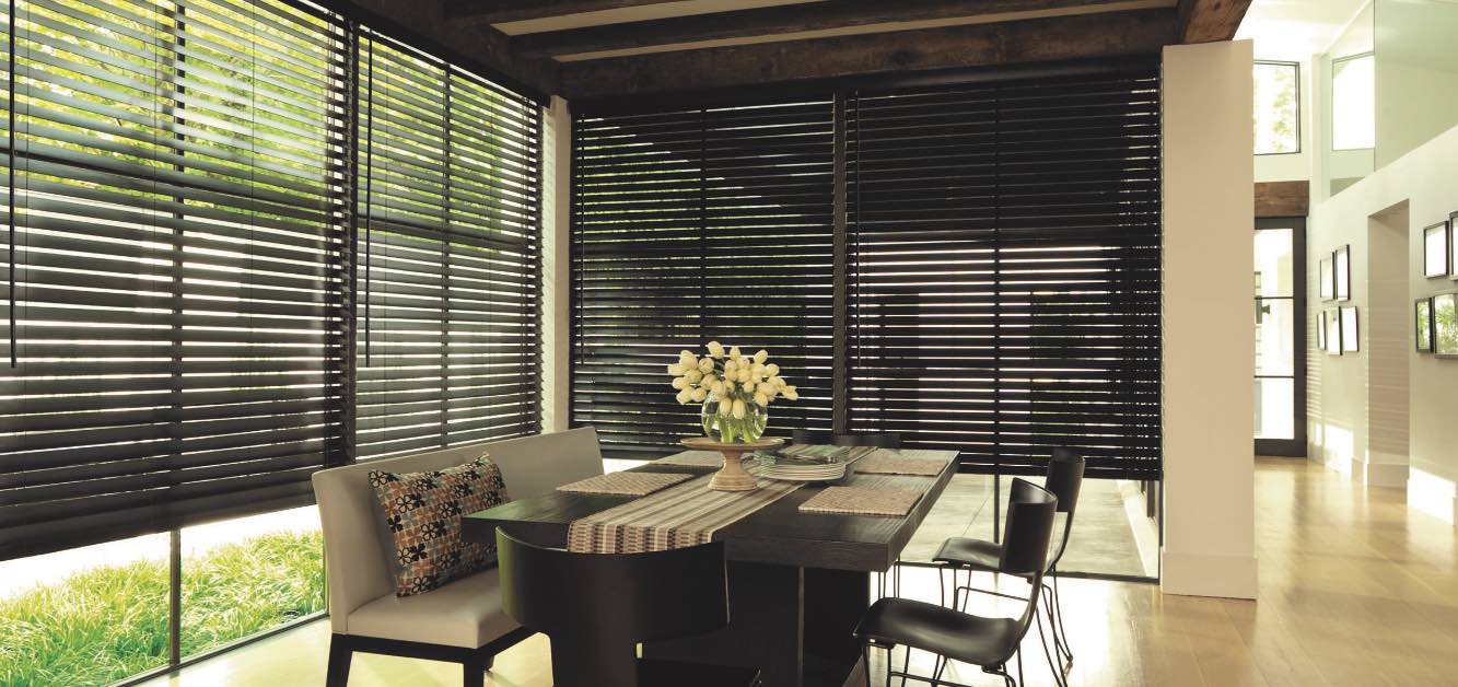 Dark blinds in a dining room